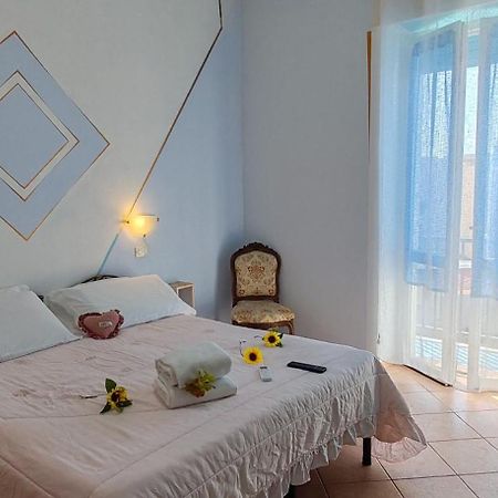 Elisart 2 Bed & Breakfast Alghero Bagian luar foto