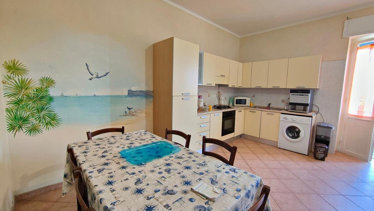 Elisart 2 Bed & Breakfast Alghero Bagian luar foto