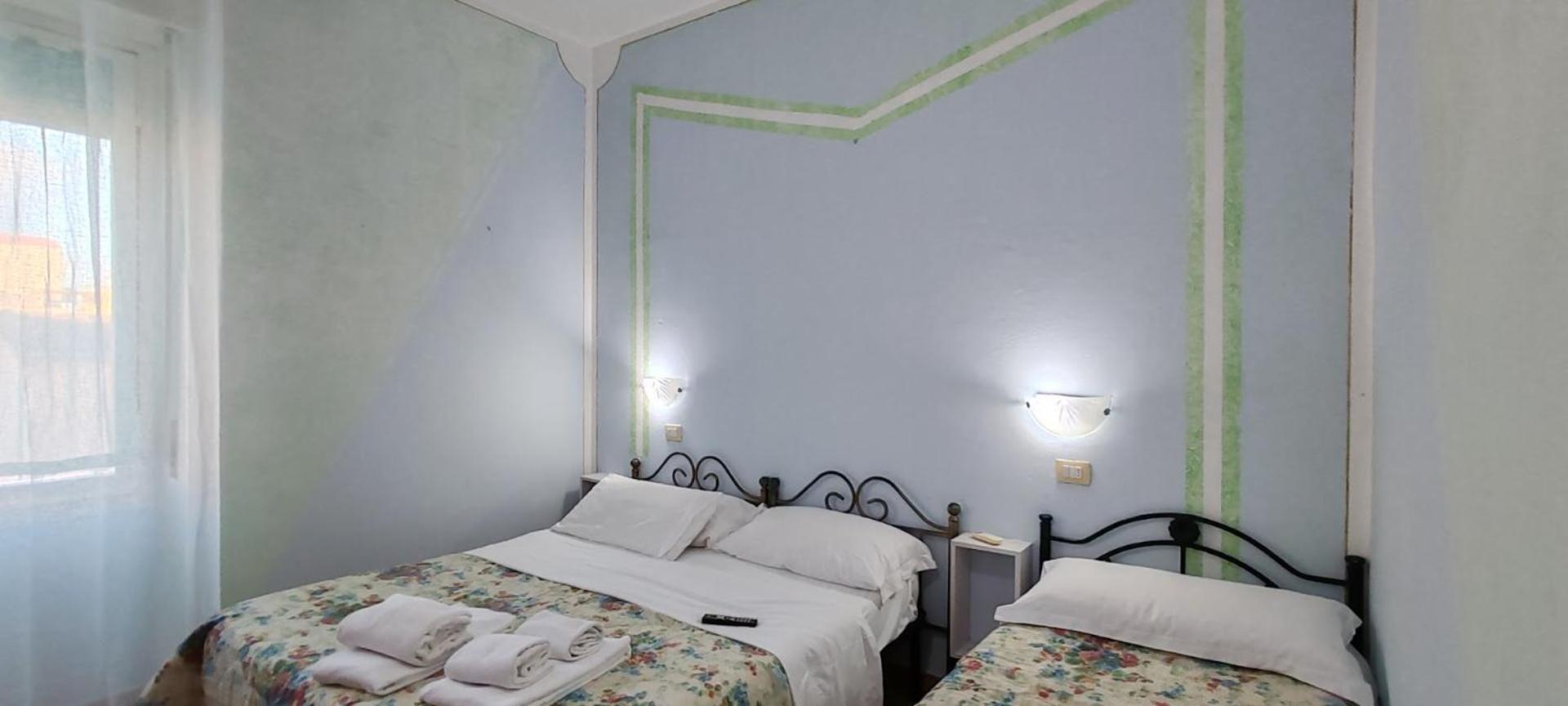 Elisart 2 Bed & Breakfast Alghero Bagian luar foto